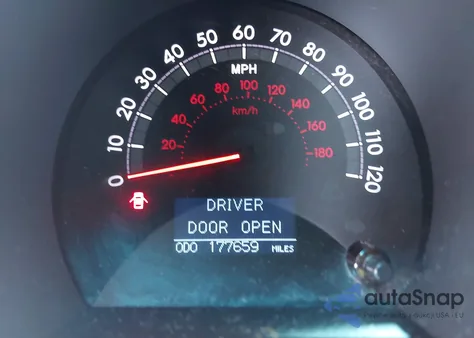 2011 Toyota Sequoia Platinum 5.7L V8 из США, поврежденный, VIN 5TDDY5G15BS049703